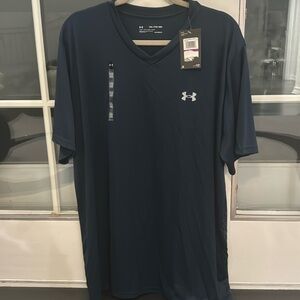 Under Armour workout shirt. Men’s size XXL navy blue